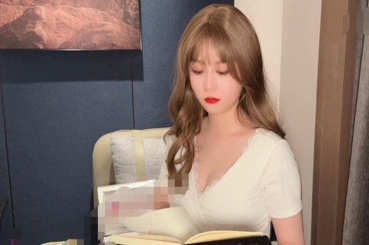 Cháu trai tới nhà chú để ôn thi đại học, nhưng bị dì gạ địt nhau