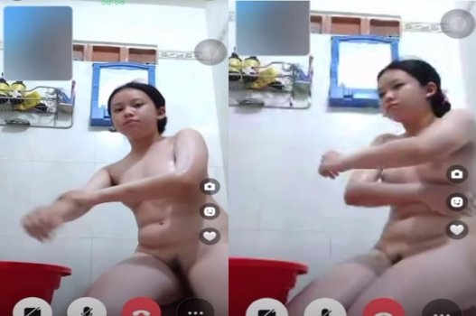Hàng nước ngoài của Bùi Trúc Nhi